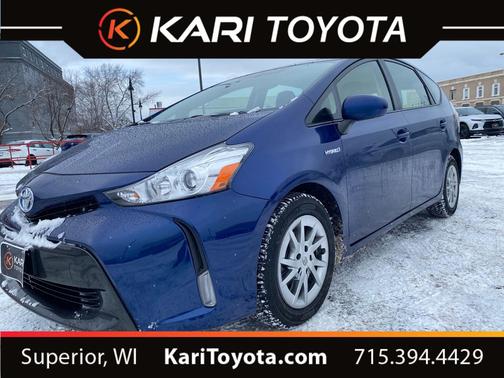 2017 Toyota Prius v Four