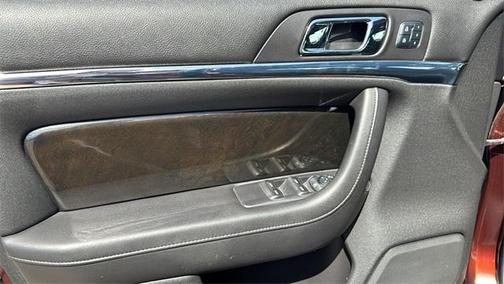 2015 Lincoln MKS Base