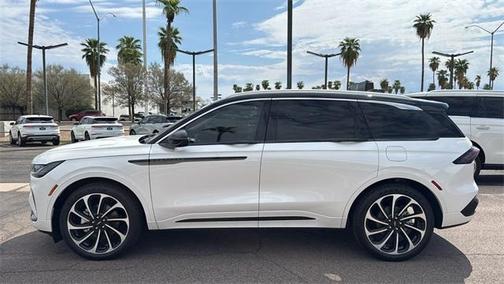 2025 Lincoln Nautilus Black Label