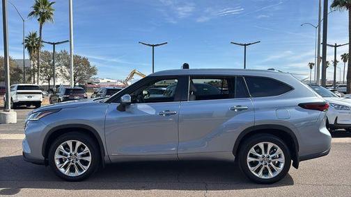 2024 Toyota Highlander Hybrid Limited