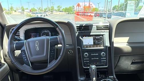 2017 Lincoln Navigator Select