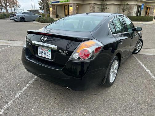 2012 Nissan Altima 3.5 SR