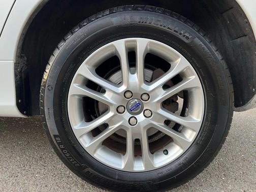 2016 Volvo XC60 T5 Drive-E Premier