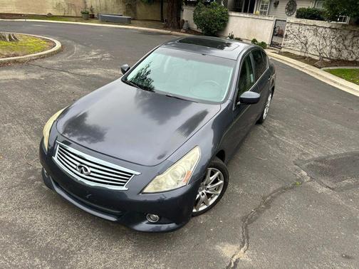 2010 INFINITI G37 Journey