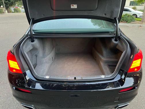 2012 BMW 750 I