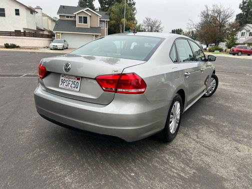2014 Volkswagen Passat 1.8T Auto S