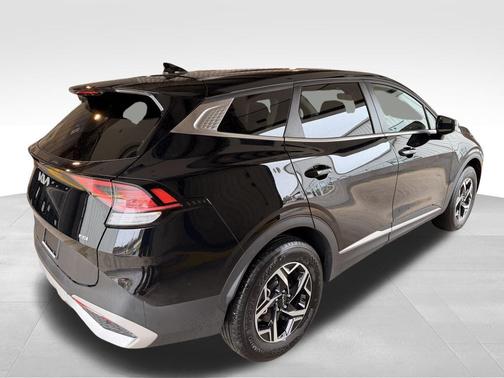 Ebony Black 2025 Kia Sportage LX