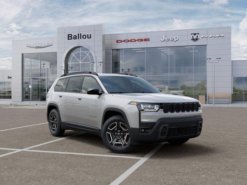 Silver Zynith Clearcoat 2026 Jeep Cherokee Laredo