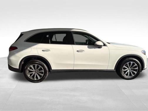 Polar White 2024 Mercedes-Benz GLC 300 4MATIC