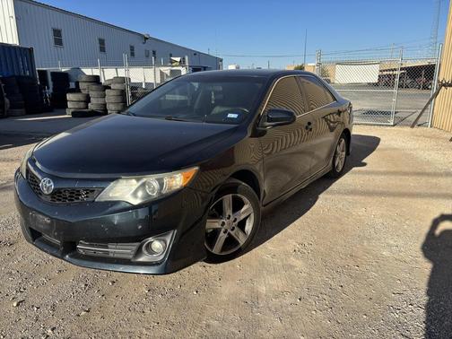 2014 Toyota Camry SE