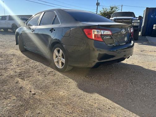 2014 Toyota Camry SE