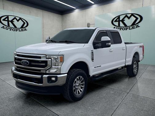 Oxford White 2022 Ford F-250 Lariat