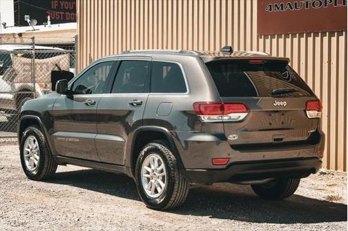 2020 Jeep Grand Cherokee Laredo