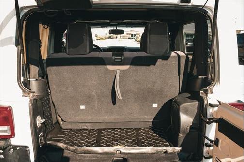 2013 Jeep Wrangler Sahara