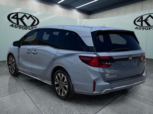 Gray 2025 Honda Odyssey Elite