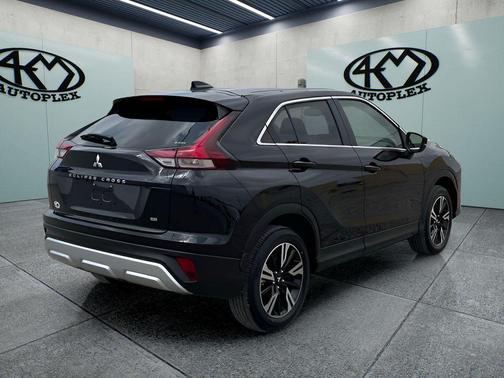 Labrador Black Pearl 2026 Mitsubishi Eclipse Cross SE