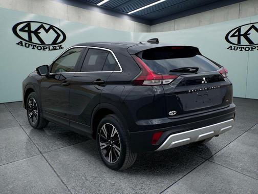 Labrador Black Pearl 2026 Mitsubishi Eclipse Cross SE