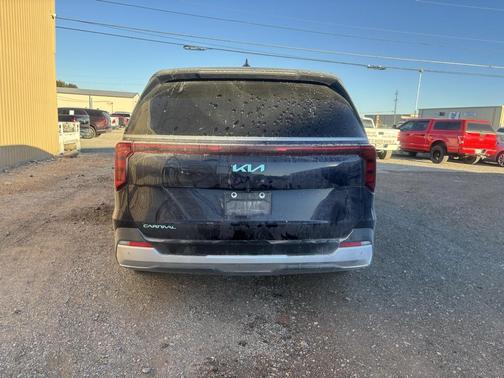 2025 Kia Carnival LXS