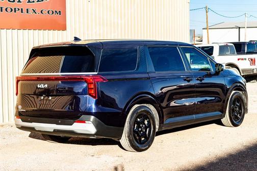 2025 Kia Carnival LXS