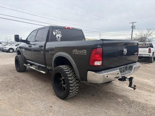 2017 RAM 2500 Tradesman Crew Cab 4x4 6'4' Box