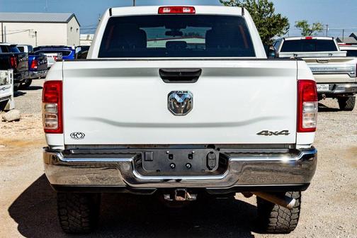 2022 RAM 2500 Tradesman Crew Cab 4x4 6'4' Box