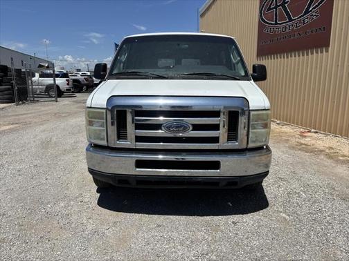 2010 Ford E350 Super Duty XL
