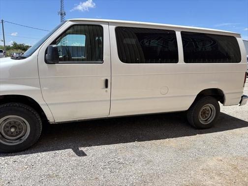 2010 Ford E350 Super Duty XL