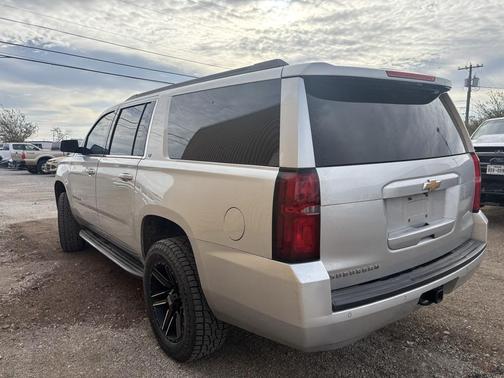 2017 Chevrolet Suburban LT