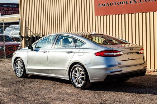 2020 Ford Fusion SE