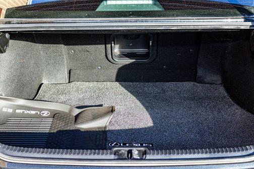 2020 Lexus ES 300h Base