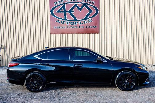 2020 Lexus ES 300h Base