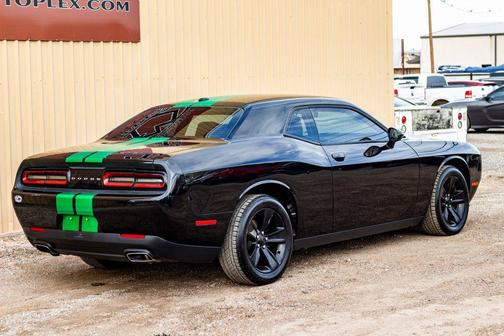 2017 Dodge Challenger SXT