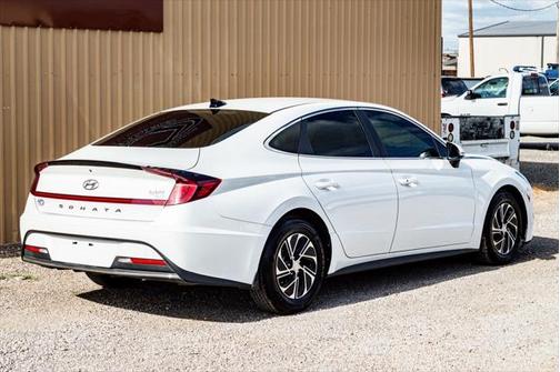 2022 Hyundai SONATA Hybrid Base