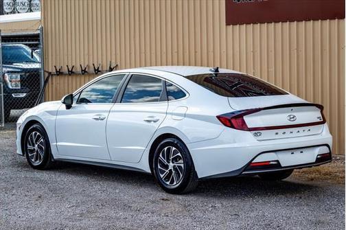 2022 Hyundai SONATA Hybrid Base
