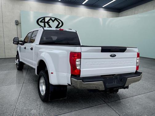 Oxford White 2022 Ford F-350 XL