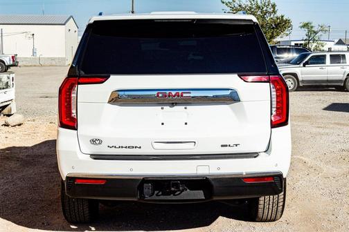 2023 GMC Yukon SLT