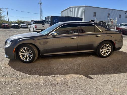2017 Chrysler 300C Base