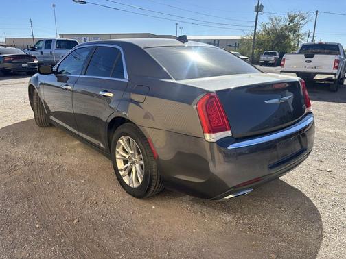 2017 Chrysler 300C Base