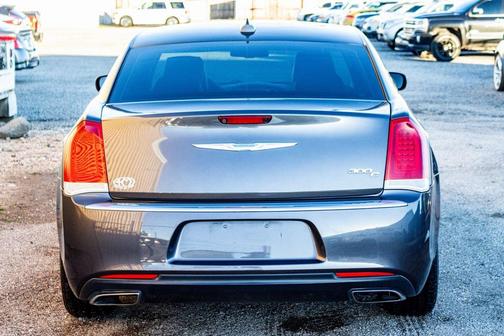 2017 Chrysler 300C Base