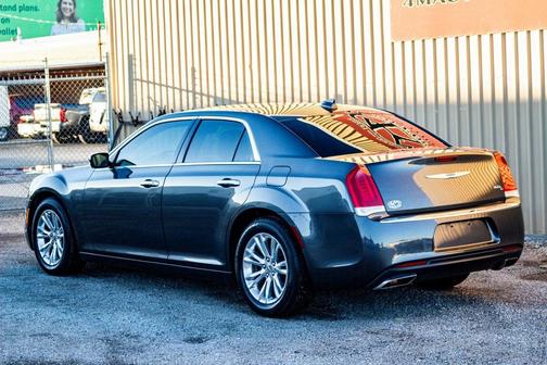 2017 Chrysler 300C Base