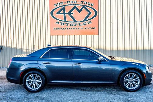 2017 Chrysler 300C Base