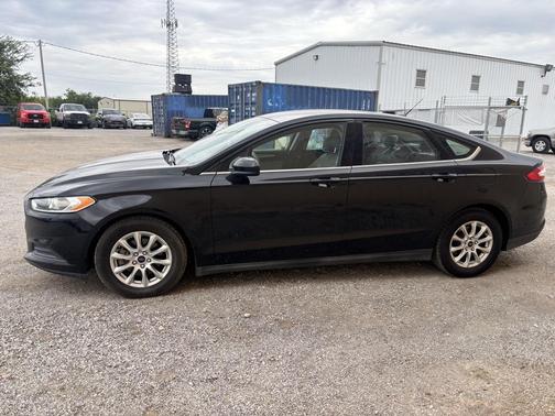 2016 Ford Fusion S