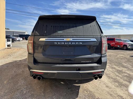 2023 Chevrolet Suburban Premier