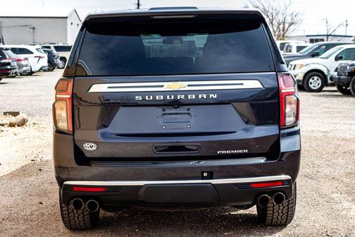 2023 Chevrolet Suburban Premier