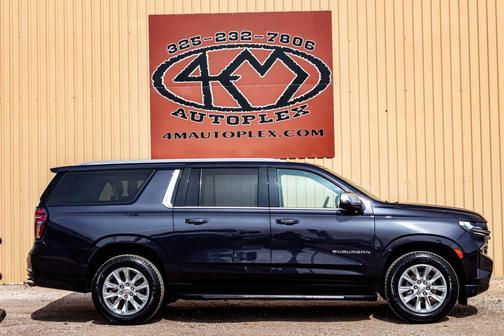 2023 Chevrolet Suburban Premier