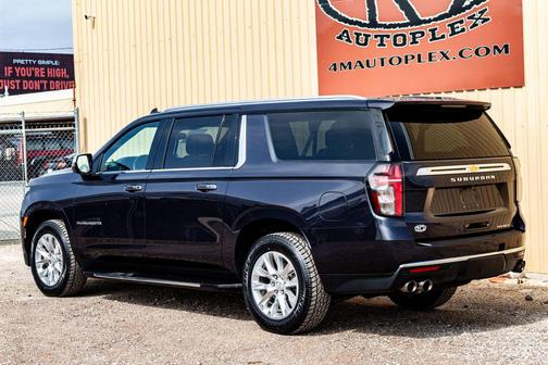 2023 Chevrolet Suburban Premier