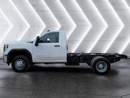 Summit White 2026 GMC Sierra 3500 Pro