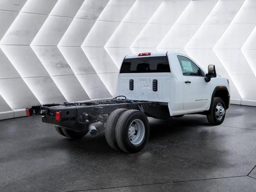 Summit White 2026 GMC Sierra 3500 Pro