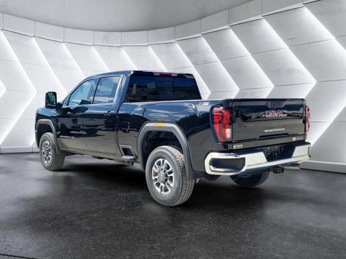 Onyx Black 2026 GMC Sierra 2500 SLE