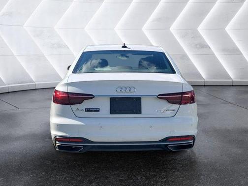 2024 Audi A4 45 S line quattro Premium